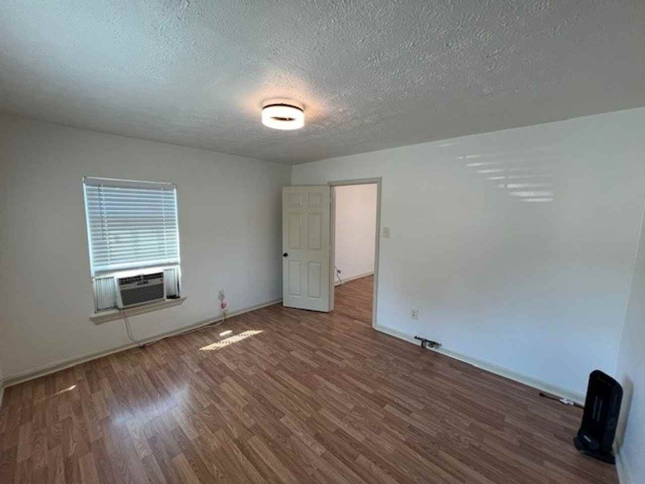 103 1/2 Park Ave - Photo 5 of 7