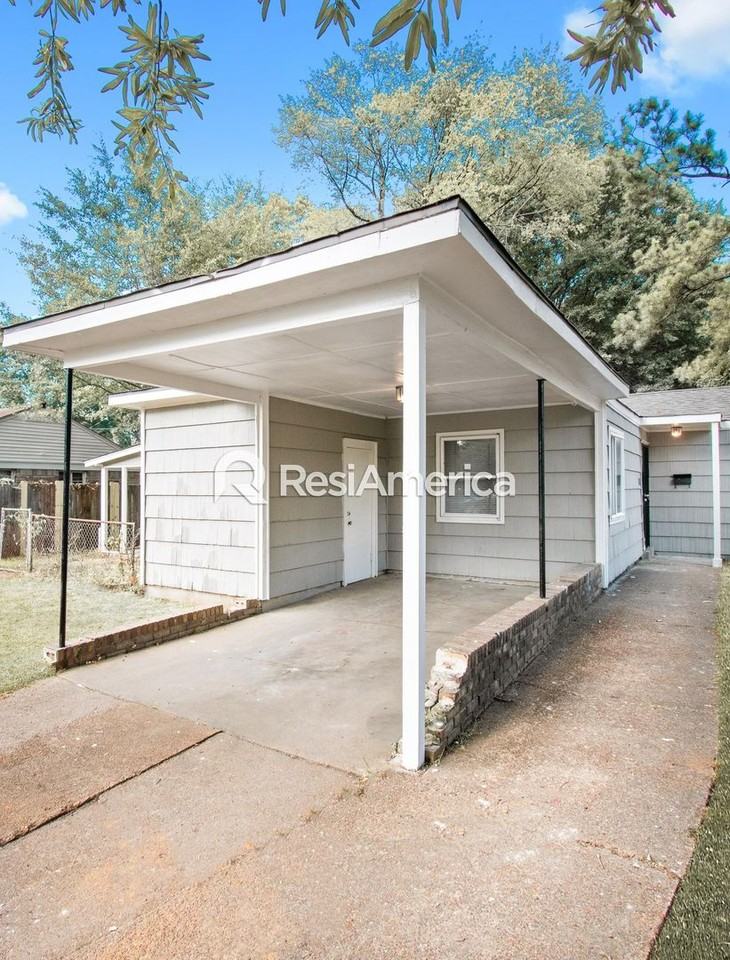 4078 Meadow Dr - Photo 3 of 17