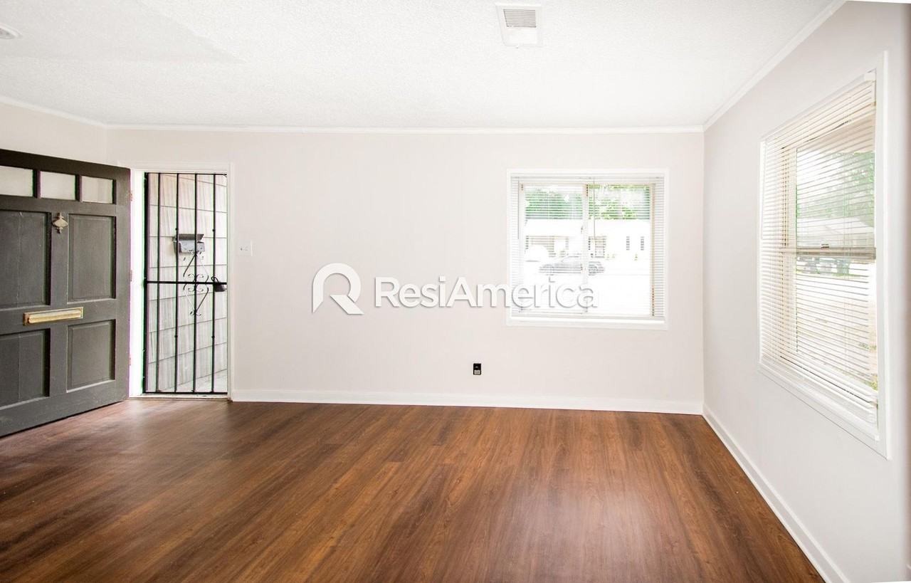 4078 Meadow Dr - Photo 2 of 17