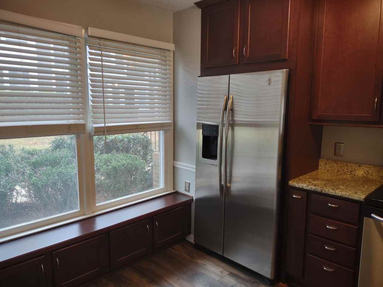 8206 Legare Ct - Photo 3 of 20