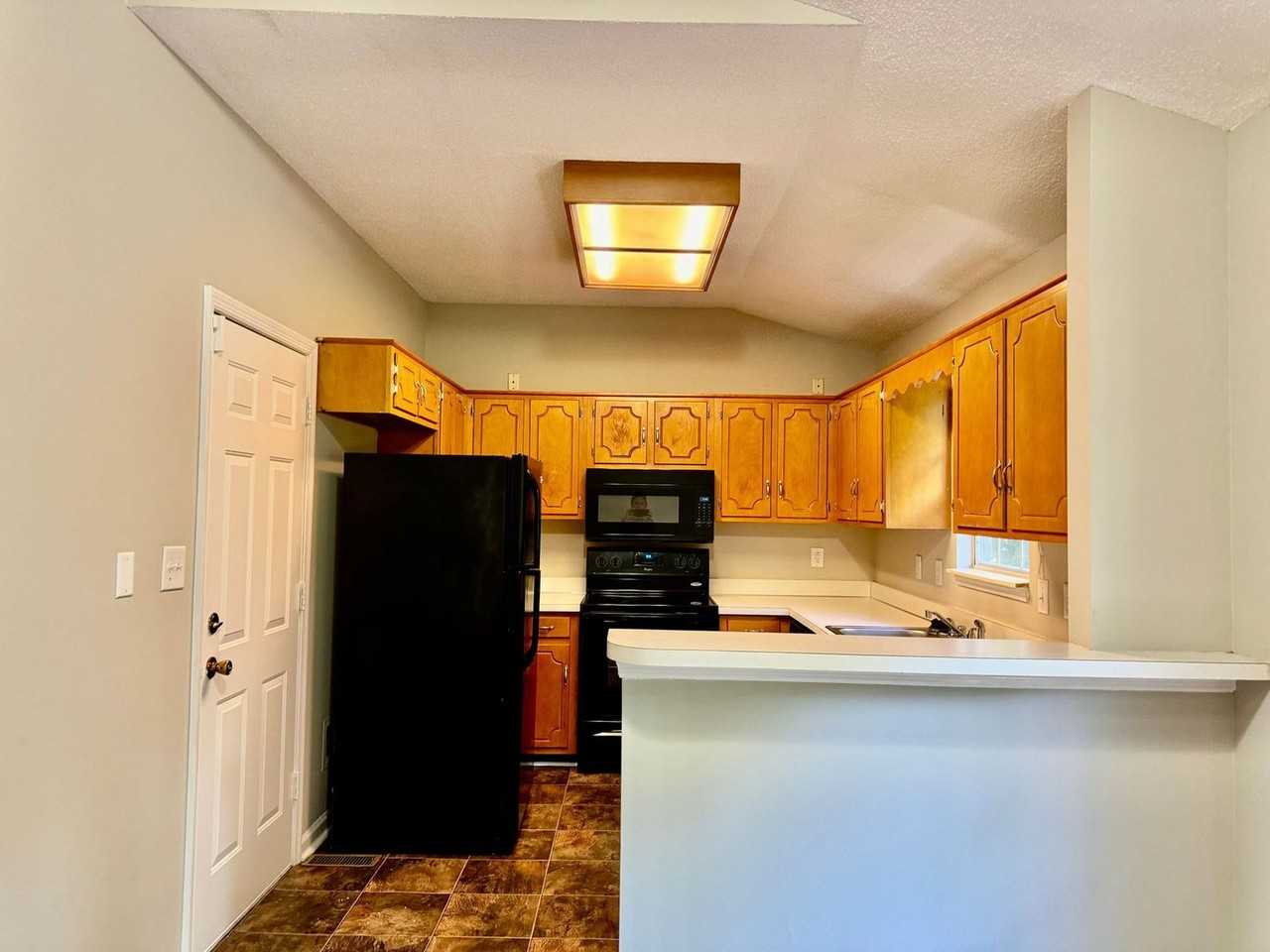69 Grassmire Dr - Photo 4 of 21