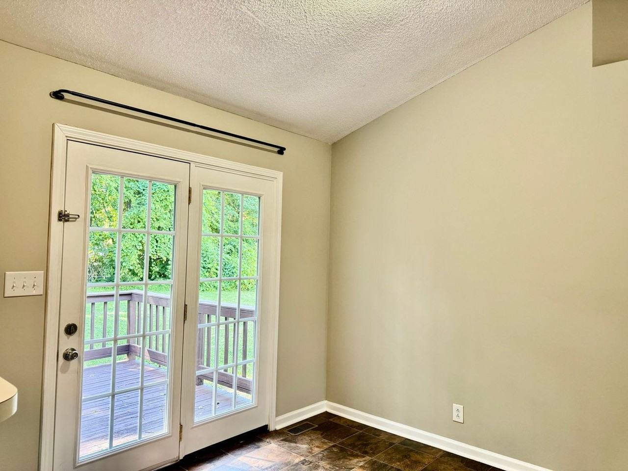69 Grassmire Dr - Photo 6 of 21
