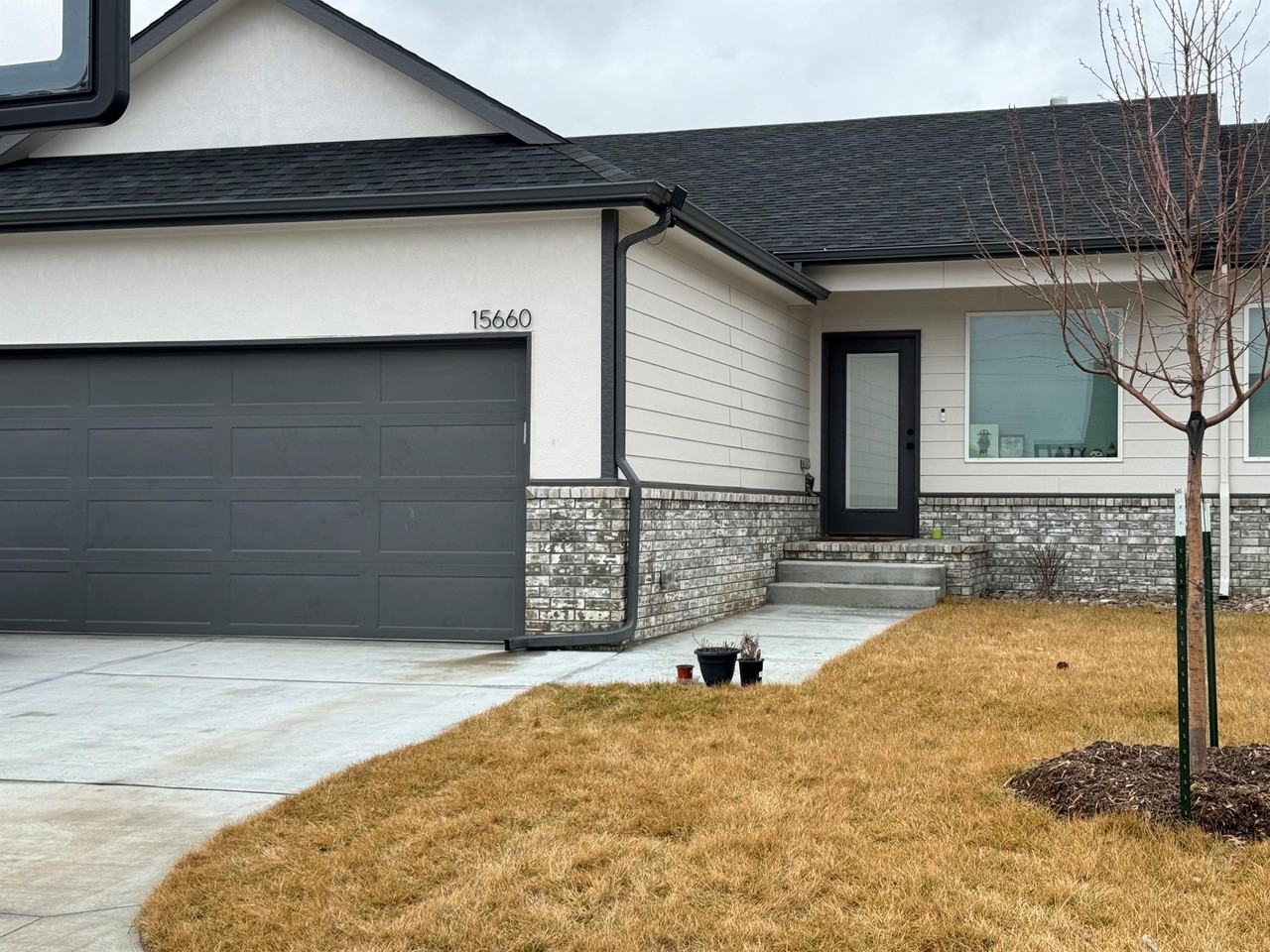 15660 E 21st St N #1