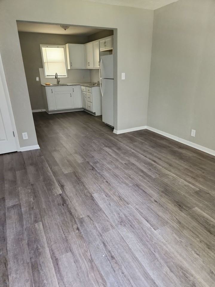 1707 S Glenwood Ave - Photo 2 of 5