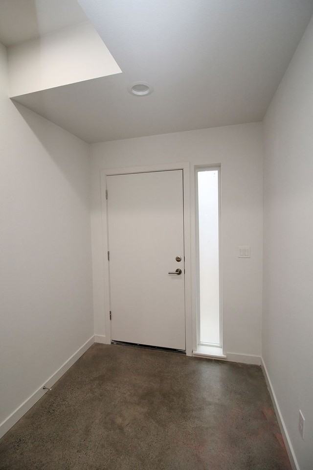 1020 N Ainsworth St - Photo 5 of 32
