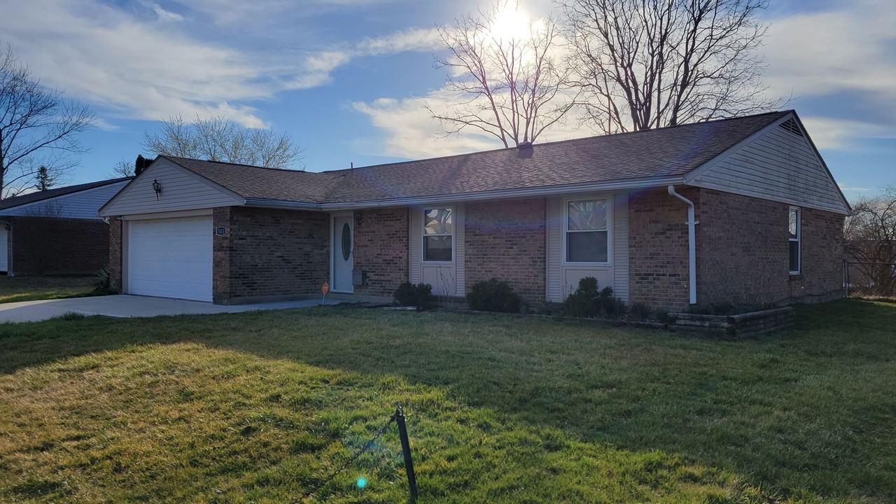 7611 Blossomview Ct - Photo 2 of 17