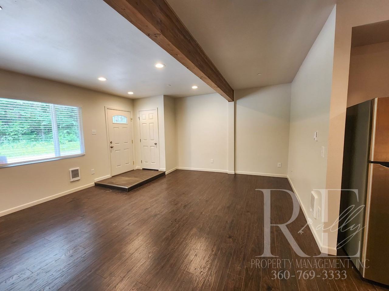 1172 Arnold Avenue East #1 - Photo 5 of 18