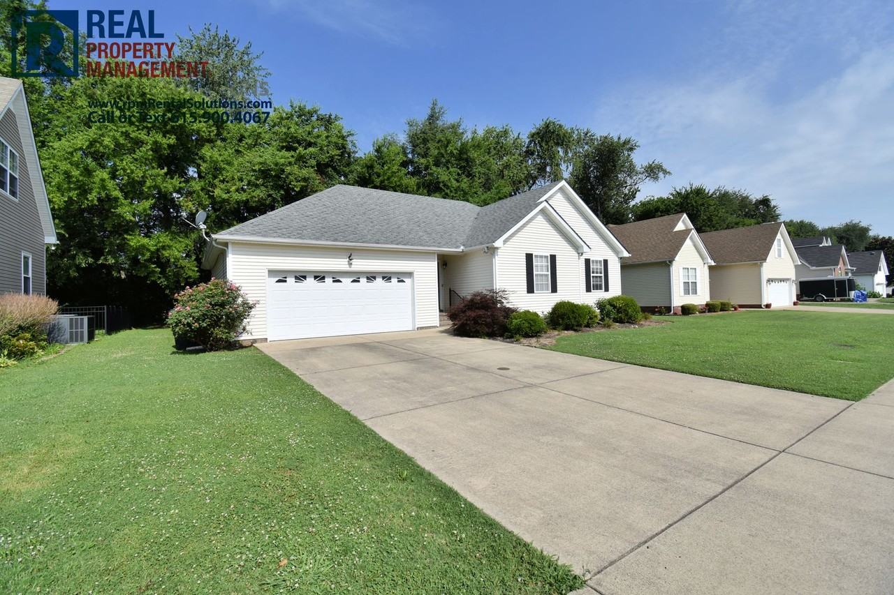2917 Waywood Dr - Photo 2 of 25
