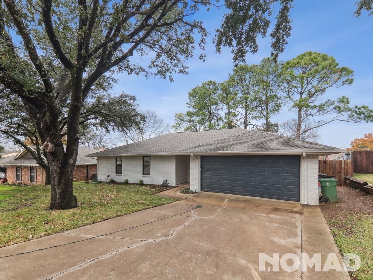 2138 Pecos Dr - Photo 2 of 28