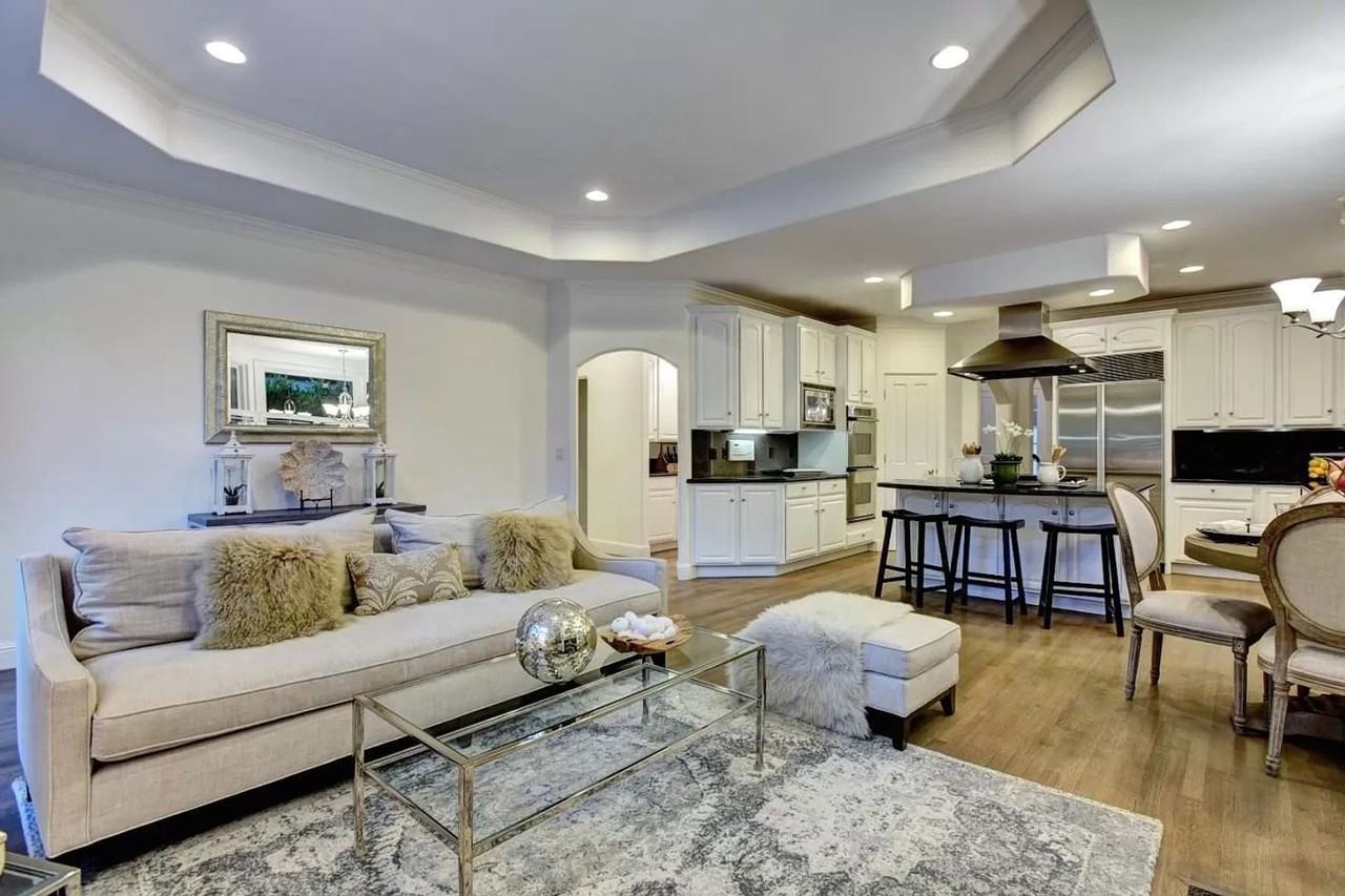 786 Melville Ave - Photo 3 of 25