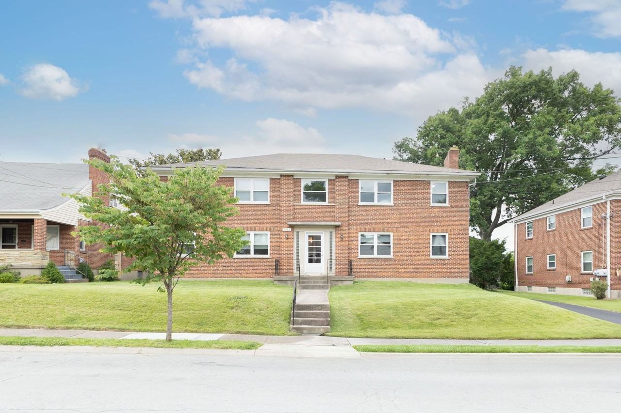 Oakley- Charming 4 family and desirable street - Photo 6 of 7