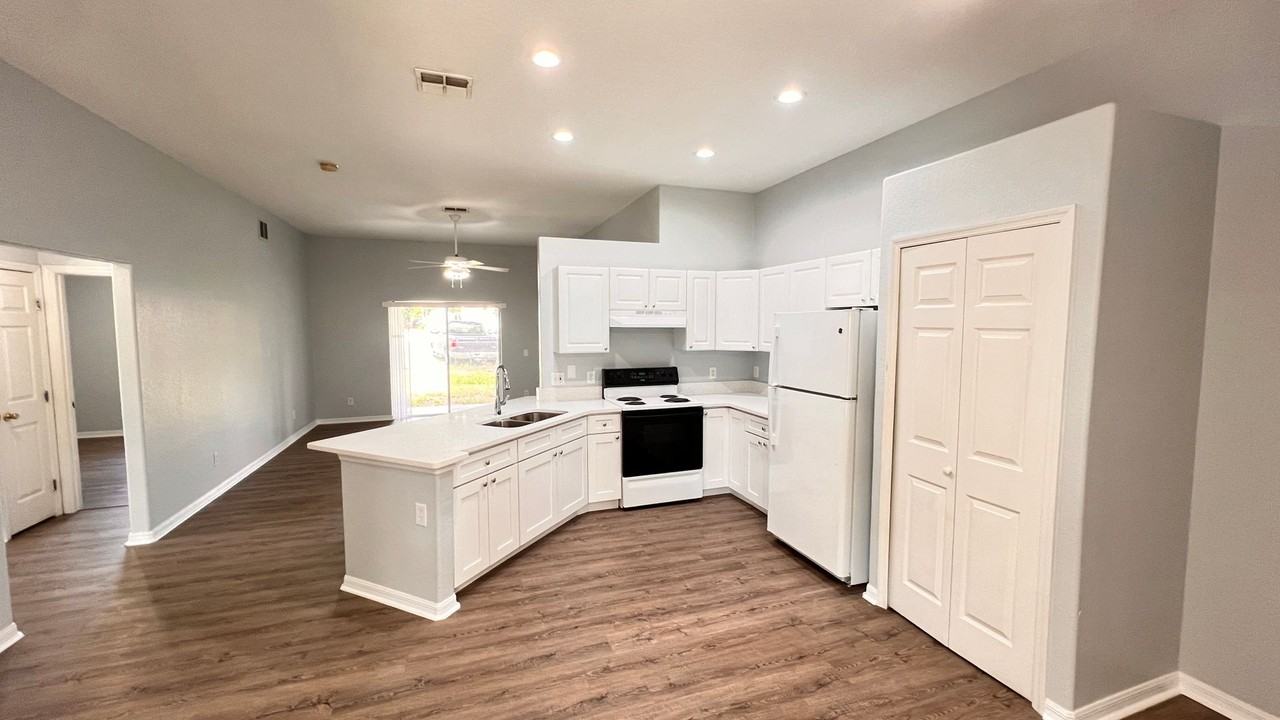 116 Normandale Avenue - Photo 5 of 31