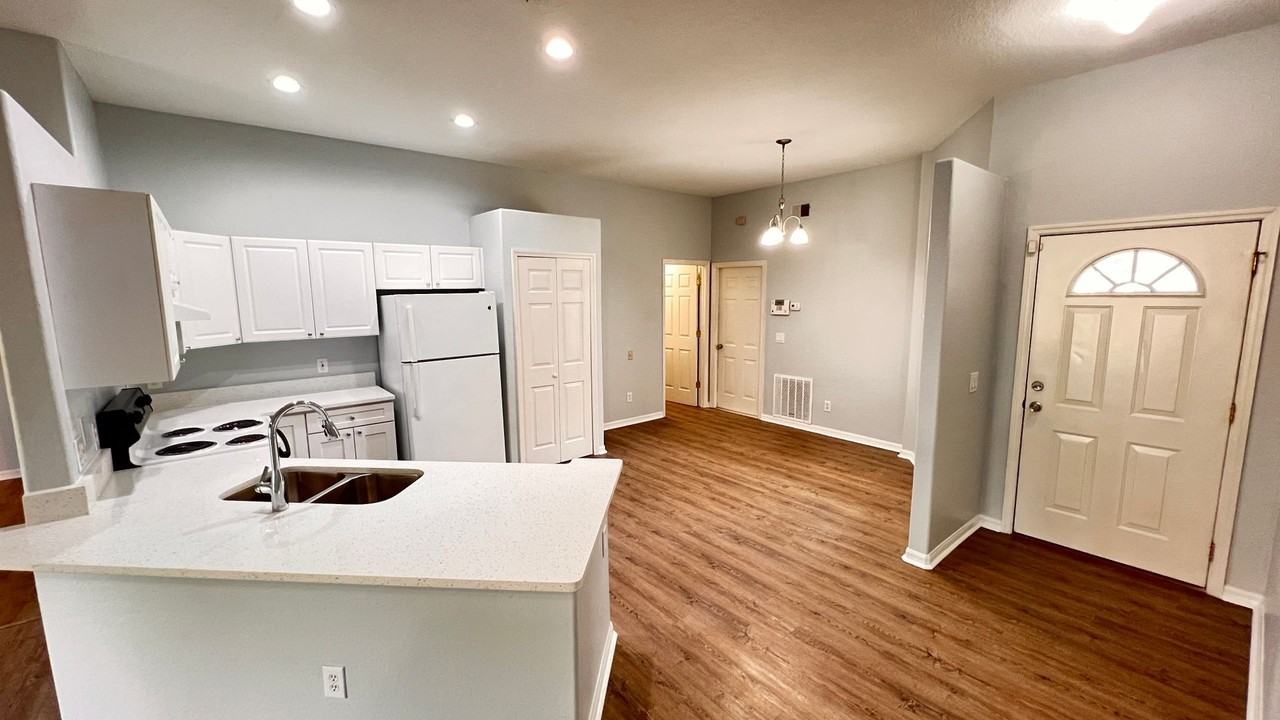 116 Normandale Avenue - Photo 6 of 31