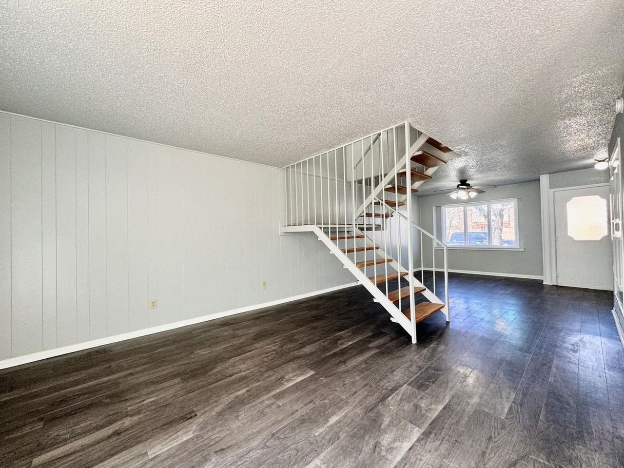 5763 38th St - Photo 4 of 17