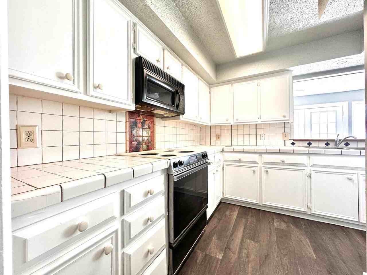5763 38th St - Photo 5 of 17