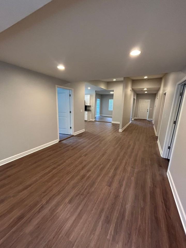 327 N Dean St - Photo 3 of 9