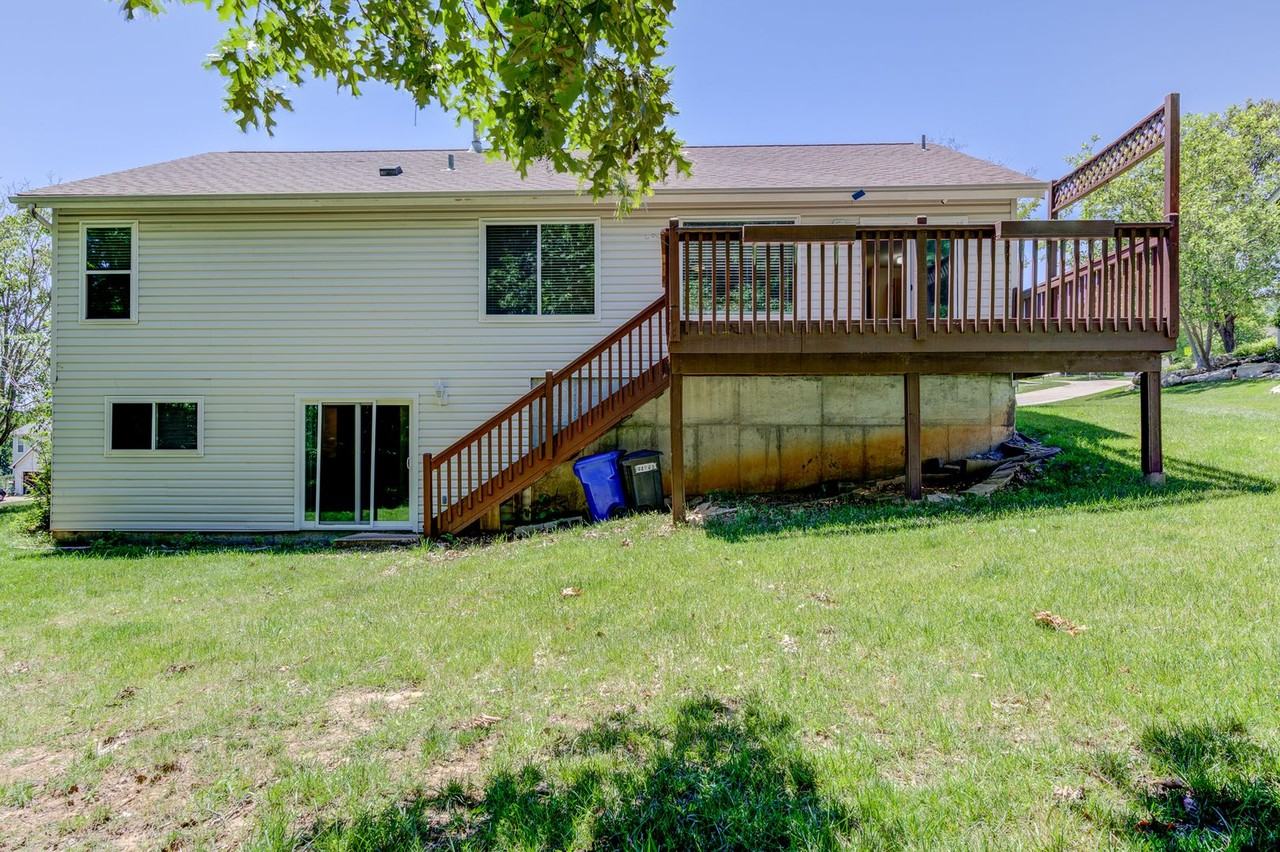 650 Top Notch Ln - Photo 3 of 32