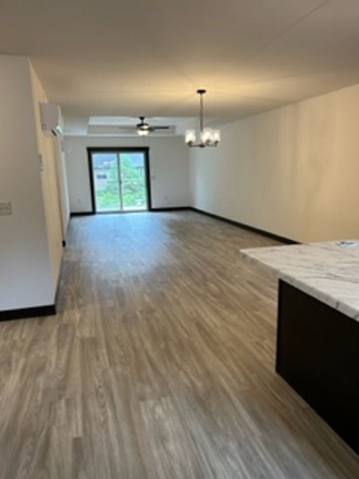 1123 Saint Andrews Dr - Photo 3 of 11