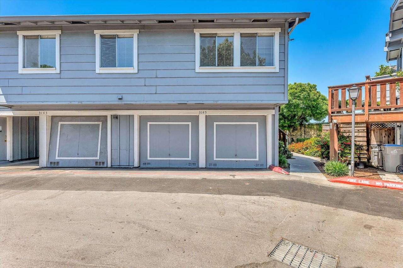 3145 Shofner Pl - Photo 2 of 37