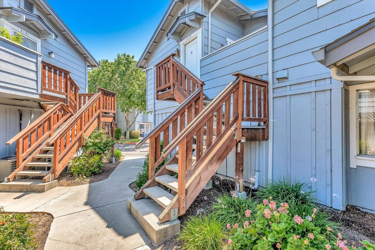 3145 Shofner Pl - Photo 5 of 37