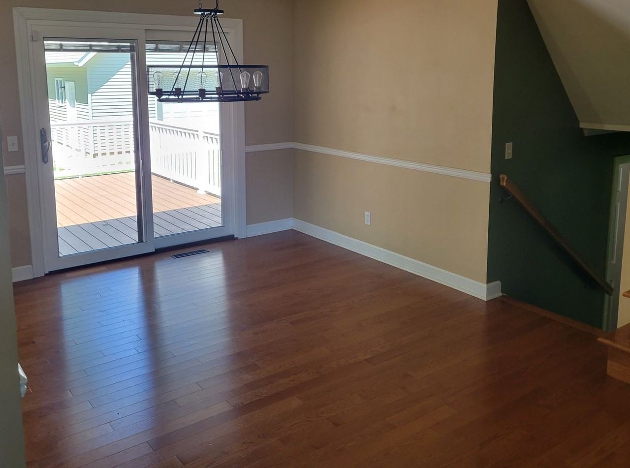 15857 Obrien Ct - Photo 3 of 32