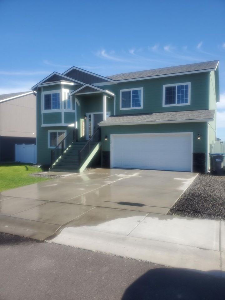 1522 E Marilyn Cir - Photo 2 of 46