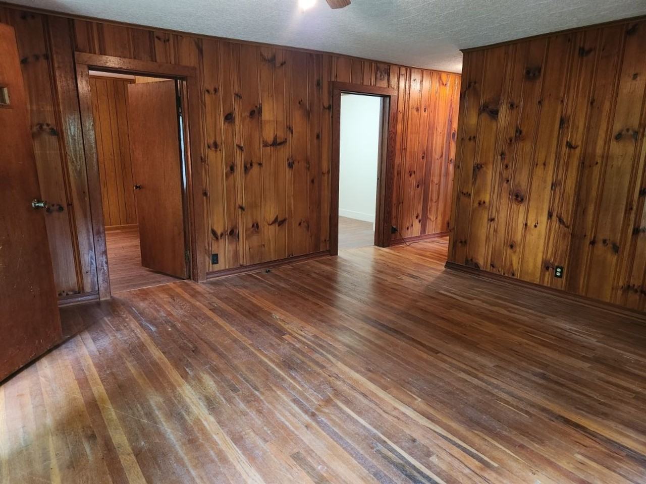 81 Kenneth Cooper Rd - Photo 2 of 47