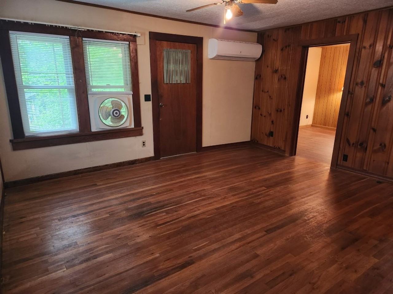 81 Kenneth Cooper Rd - Photo 3 of 47