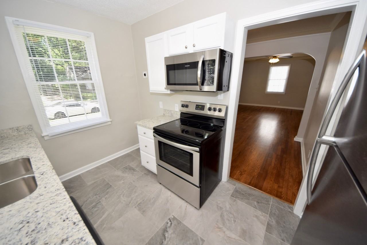 3152 N Lafayette Cir - Photo 7 of 19