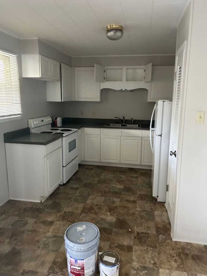 Redwood - Photo 3 of 5