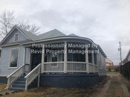 featured image of 1640 Monroe Ave