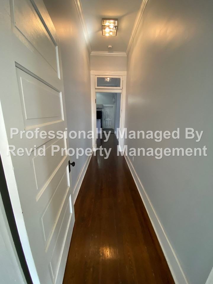 1640 Monroe - Photo 3 of 6