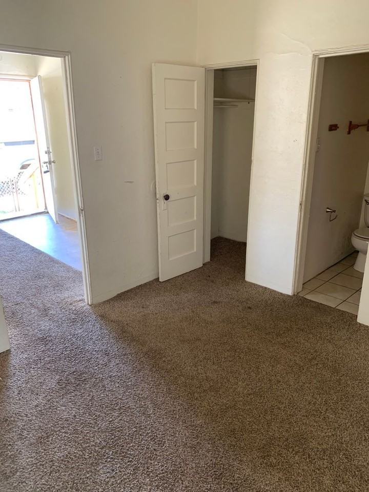 210 N Colorado Ave - Photo 3 of 10