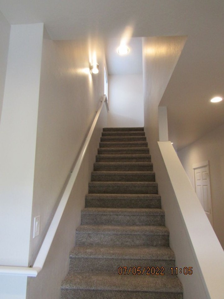 324 Everett Way - Photo 5 of 20