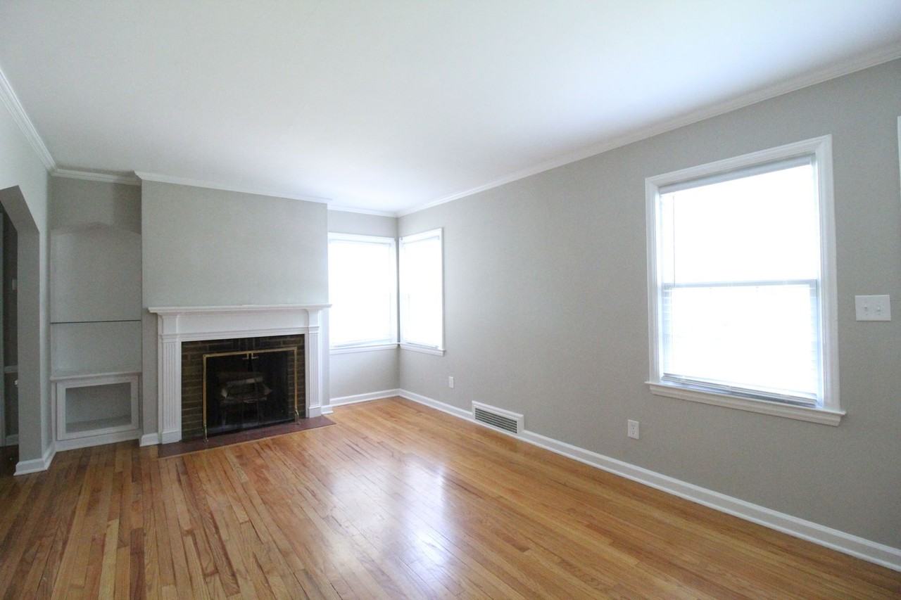 5212 Sherwood Dr - Photo 2 of 10