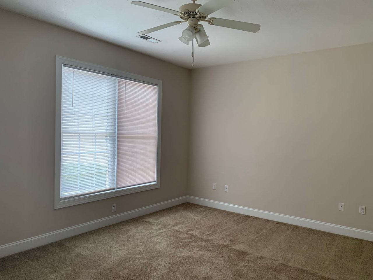 262 Sheliah Ct - Photo 5 of 17