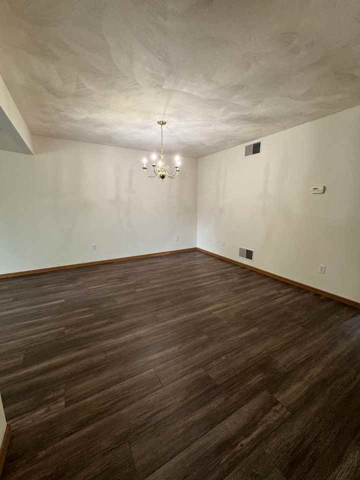 412 Harding St - Photo 3 of 18