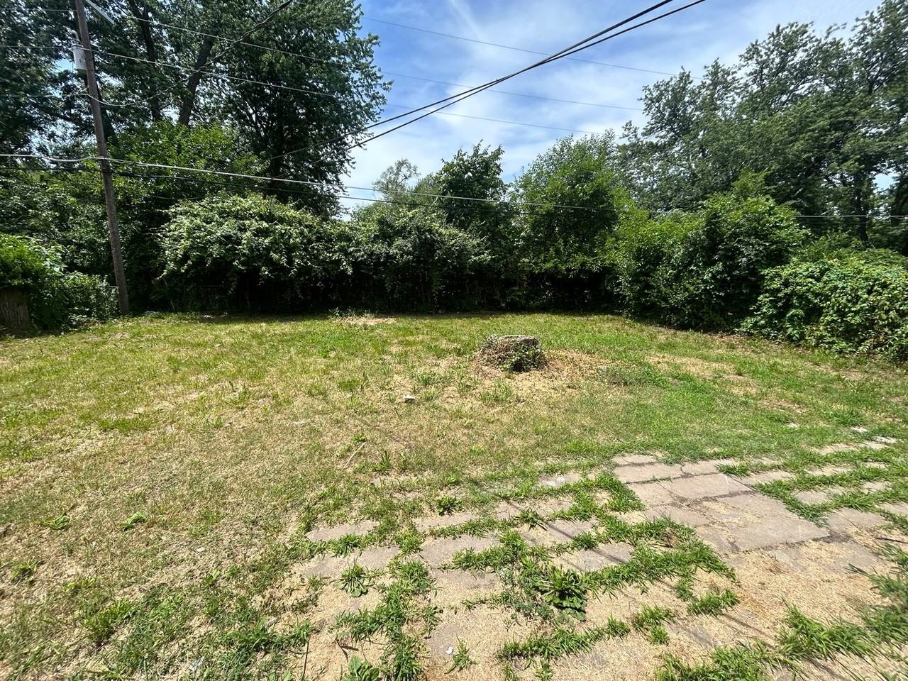 317 Se Arter Ave - Photo 7 of 10