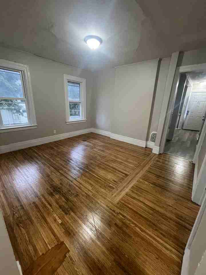 641 N Goodman Street - Photo 3 of 5