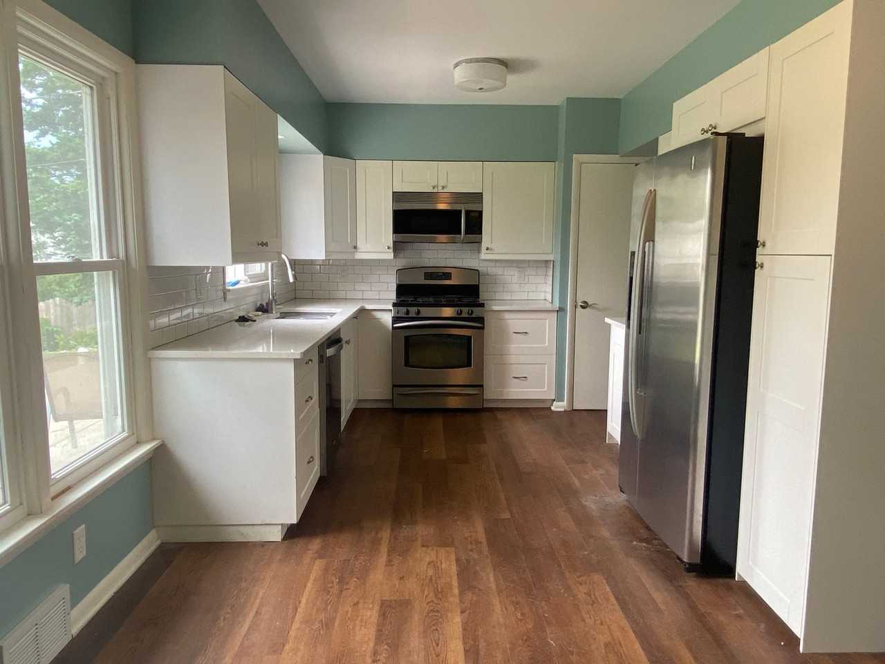 1726 Skyline Dr - Photo 2 of 16