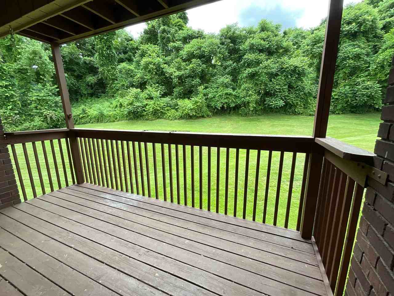 2221 Cromwell Hills Dr - Photo 3 of 14