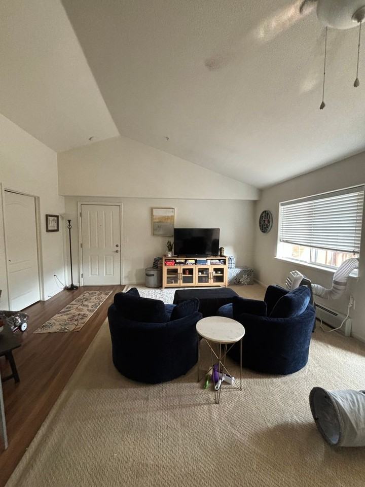 560 River View Dr #708 - Photo 2 of 12