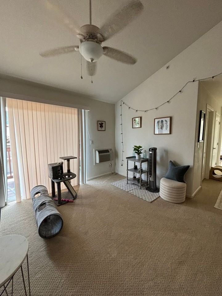 560 River View Dr #708 - Photo 3 of 12