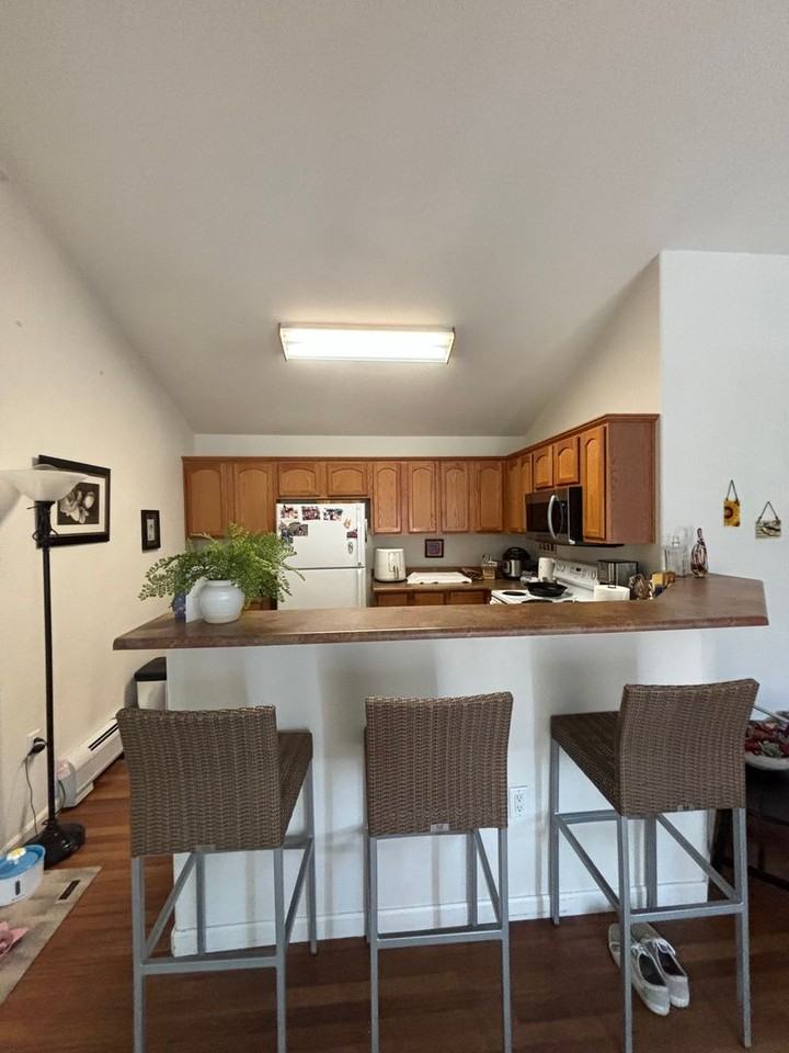 560 River View Dr #708 - Photo 5 of 12