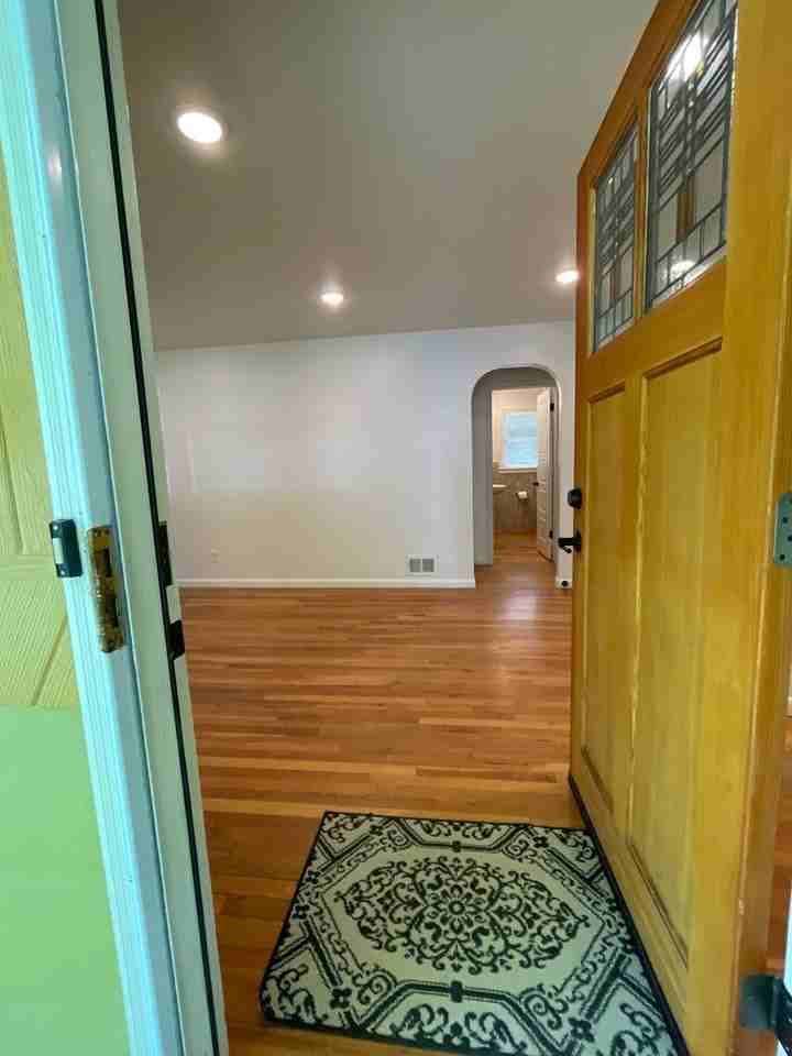 144 N Bryan Ave - Photo 3 of 30