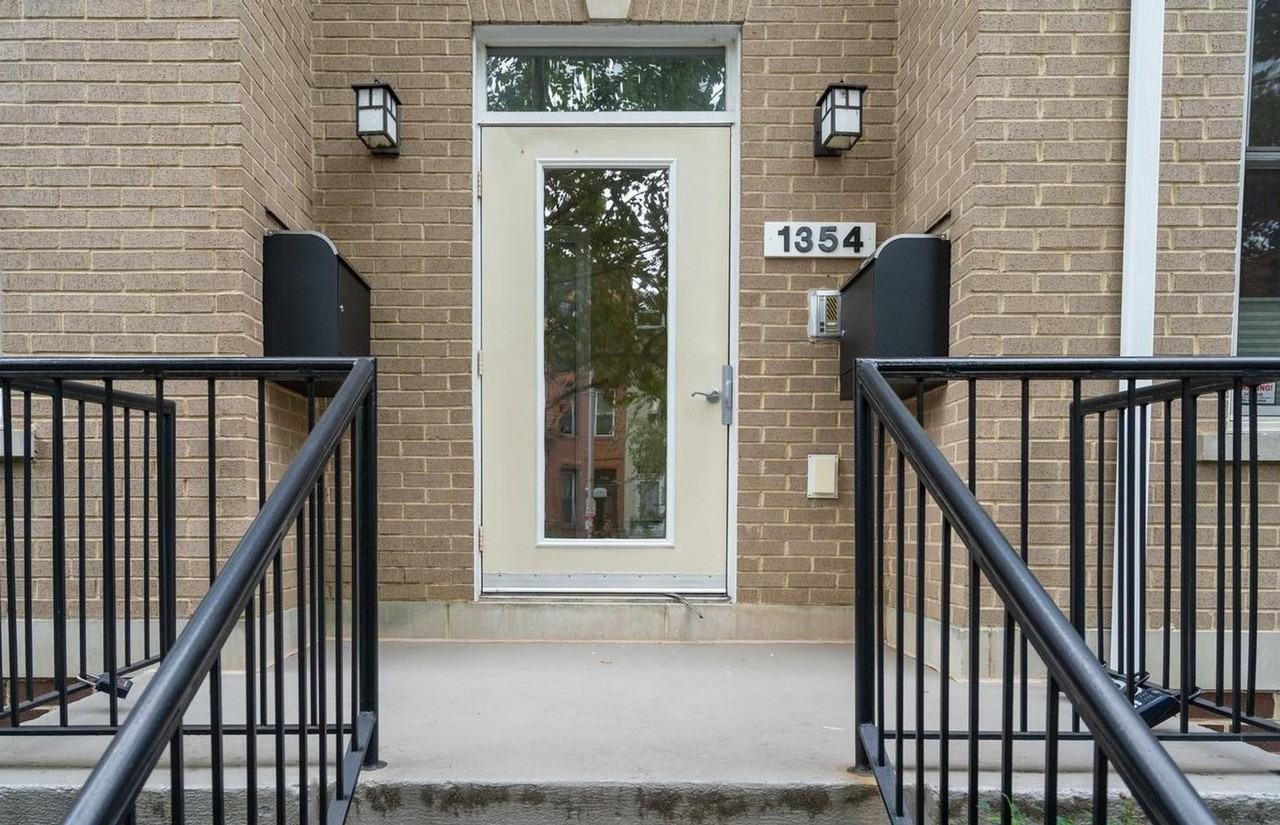1354 Monroe St Nw Unit B - Photo 4 of 33