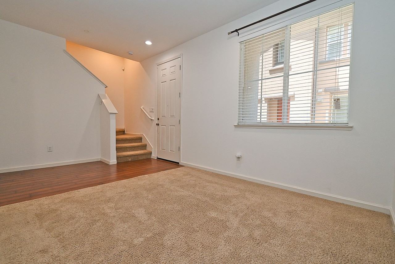 308 Williams Way - Photo 3 of 26