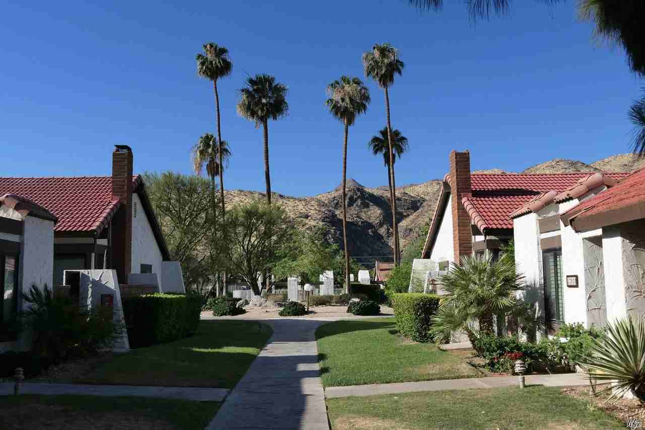 2360 Miramonte Cir W #F - Photo 3 of 18