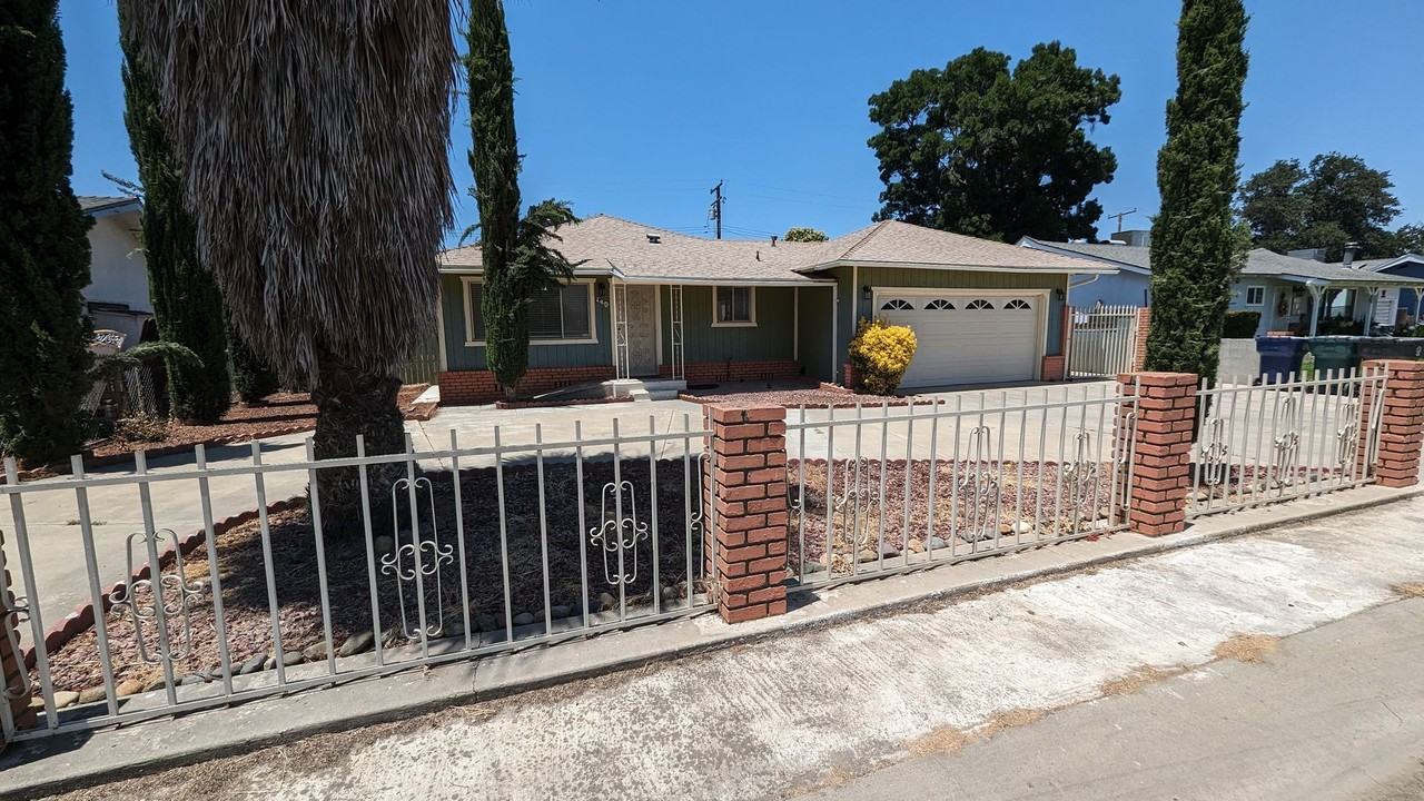 Houses for Rent in Tulare, CA 25 Rental Homes Zumper