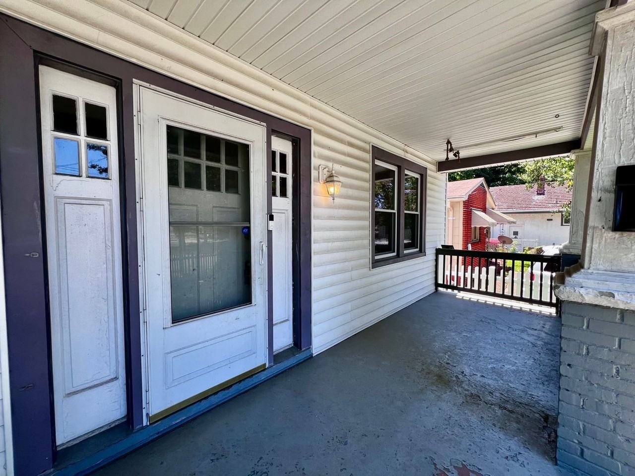 3436 Chesapeake Blvd - Photo 4 of 32